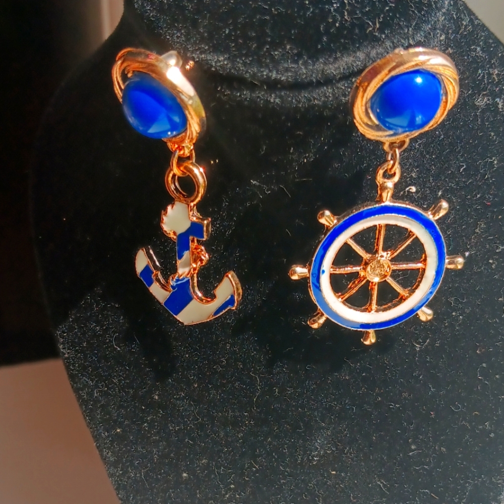 Women Earing Blue Gold Sea Anchor Dangle Vintage